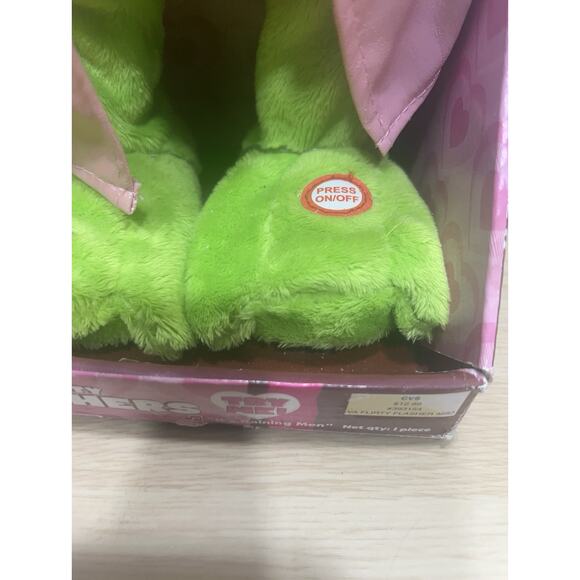 VTG Gemmy Heart Flirty Flasher Dancing/Singing Frog Plays It’s Raining Men 14" - Picture 5 of 6